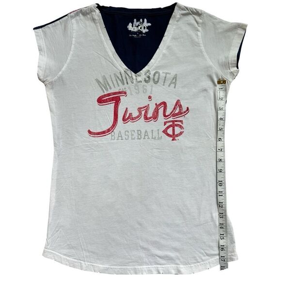 MN Twins Baseball Women's Touch by Alyssa Milano V-Neck Screened Front & Back LG - Picture 7 of 10